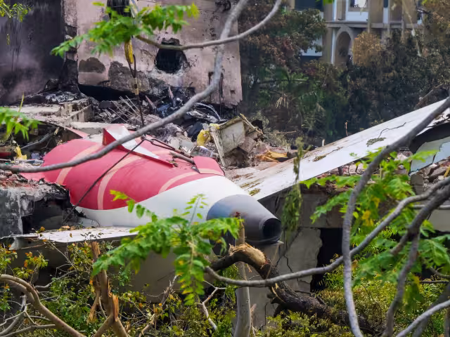 El vuelo AI171 representa el accidente aéreo más grave en el país en los últimos 40 años.