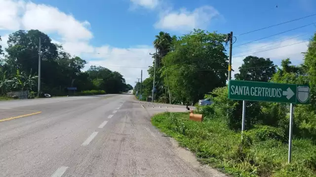 En el cruce de la carretera federal 184 se reportaron la presencia de patrullas
