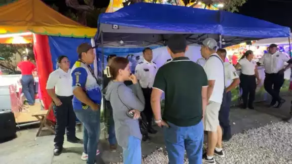Clausuran puesto fraudulento en feria; tres detenidos Clausuran puesto fraudulento en feria; tres detenidos