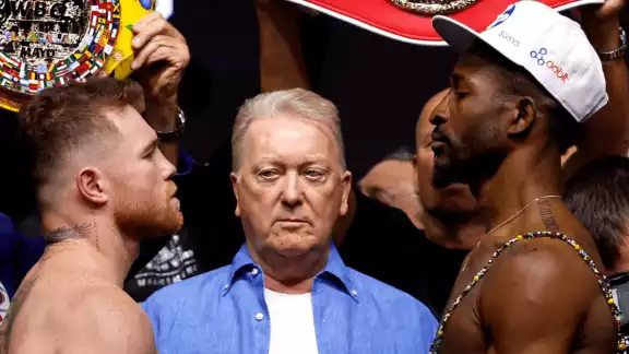 Canelo Álvarez vs. William Scull