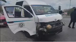 Conductor de combi provoca fuerte accidente   en Playa del Carmen; reportan heridos 