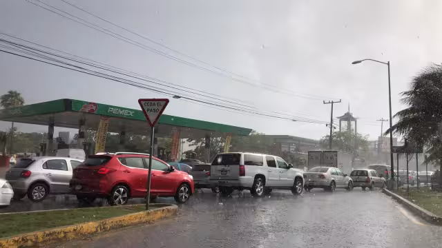 Fuertes lluvias se registran este martes en Cancún