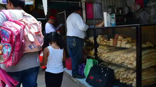 Las panaderías campechanas viven un repunte en ventas de pan blanco por el regreso a clases.
