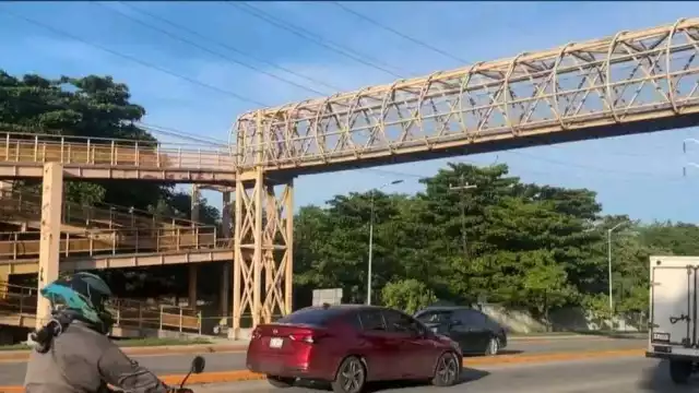 Ciudadanos piden nuevo cruce seguro tras desmantelamiento de puente peatonal