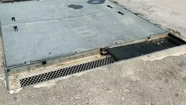 Roban rejilla metálica de una caja del sistema eléctrico subterráneo en pleno centro de Palizada.