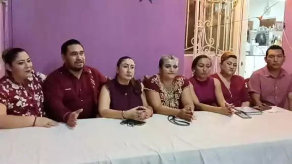 Ante su inconformidad con Movimiento Ciudadano, maestros se unen a Morena. Ante su inconformidad con Movimiento Ciudadano, maestros se unen a Morena.
