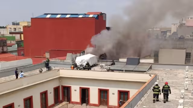 Vista aérea del incendio en CDMX