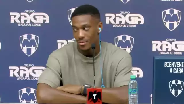 El francés fue recibido por la alerta sísmica