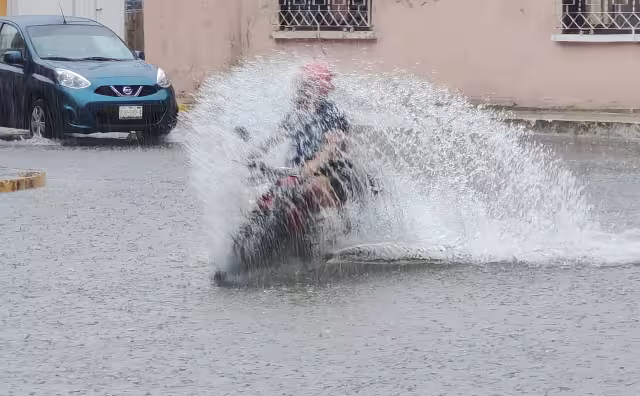 Este fin de semana, el clima en Campeche y la península de Yucatán será tormentoso, con lluvias fuertes, actividad eléctrica y posible granizo.