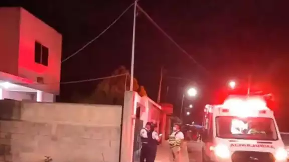Posible fractura de clavícula tras derrape en Calkiní