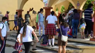 Regreso a clases en Campeche registra más de 271 mil alumnos    