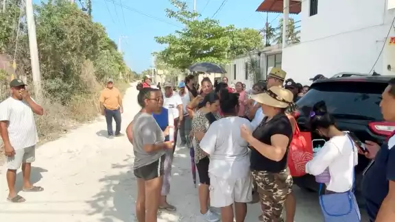 Los afectados han estado en una disputa durante varios meses, con personas que buscan adueñarse de los predios; ya presentaron una denuncia formal