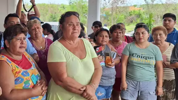 Vecinos exigen que  la alcaldesa electa Biby Rabelo dé la cara
