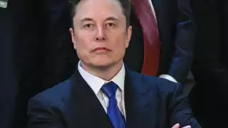 Acciones de Tesla se desploman tras pelea entre Elon Musk y Donald Trump