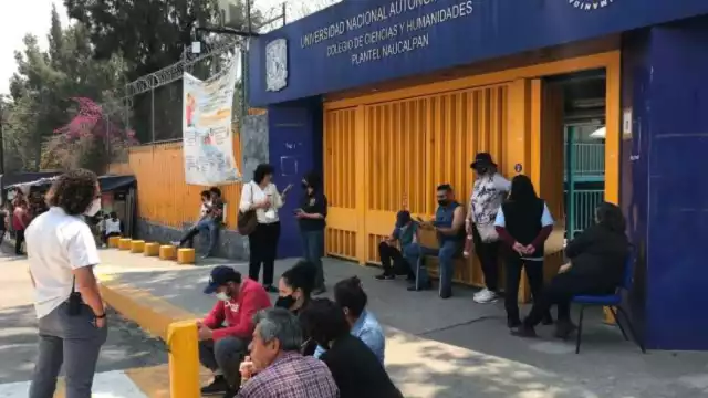 La UNAM instaló la mesa de diálogo en el CCH Naucalpan luego de recuperar las instalaciones