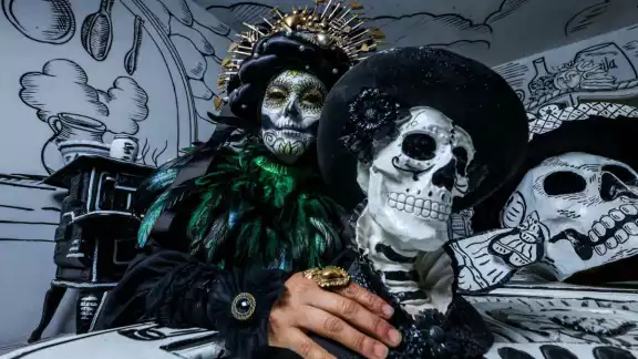 El Día de Muertos es una de las tradiciones mexicanas más importantes del calendario mexicano El Día de Muertos es una de las tradiciones mexicanas más importantes del calendario mexicano