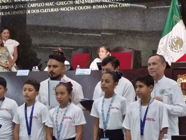 Se instaló en el Congreso del Estado la XXIII Legislatura Infantil con la participación de 35 niñas y niños.