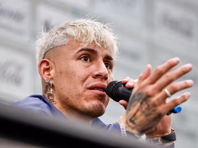 Cristian 'Chicote' Calderón en conferencia en Coapa