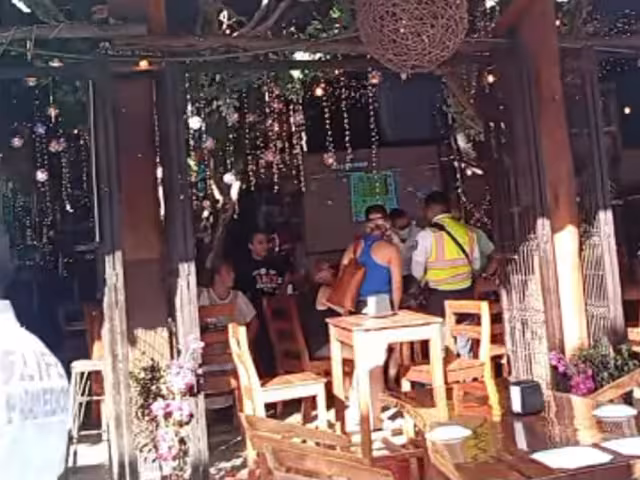 Hombre fallece en Isla Mujeres, en avenida Hidalgo.