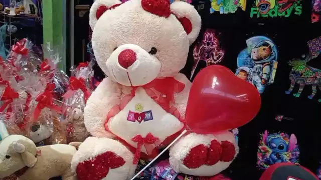 Comerciantes esperan ventas del 100 por ciento durante el Día del Amor y la Amistad