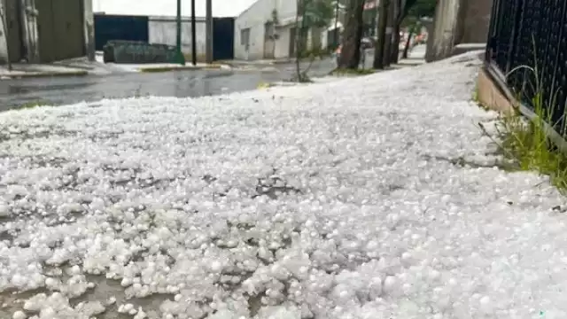 Activan doble alerta amarilla por lluvia y granizo en la CDMX