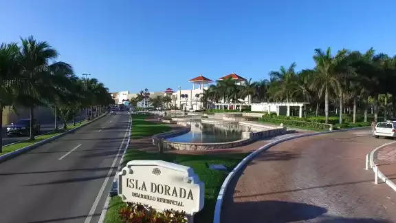 La mayoría de las zonas más recomendadas se encuentran en el centro y en la ZH de Cancún La mayoría de las zonas más recomendadas se encuentran en el centro y en la ZH de Cancún