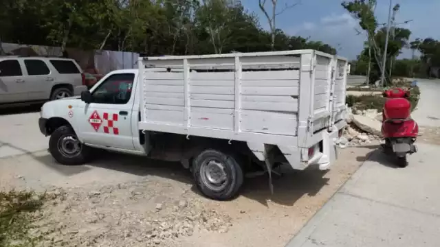 Debido a sus lesiones, el motociclista fue trasladado a un hospital después de ser atendido por paramédicos