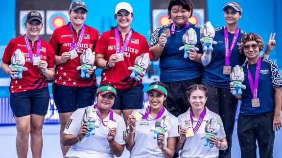 El equipo femenil poniendo el nombre de México en alto