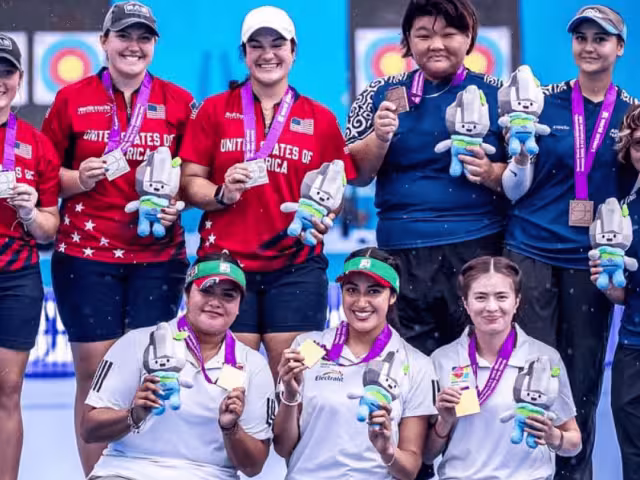 El equipo femenil poniendo el nombre de México en alto