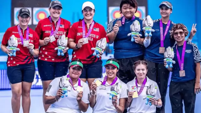 El equipo femenil poniendo el nombre de México en alto