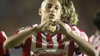 Sorpresa en la Liga MX 2025: las Chivas venían como vítcimas y derrotan al América en el Clásico Nacional