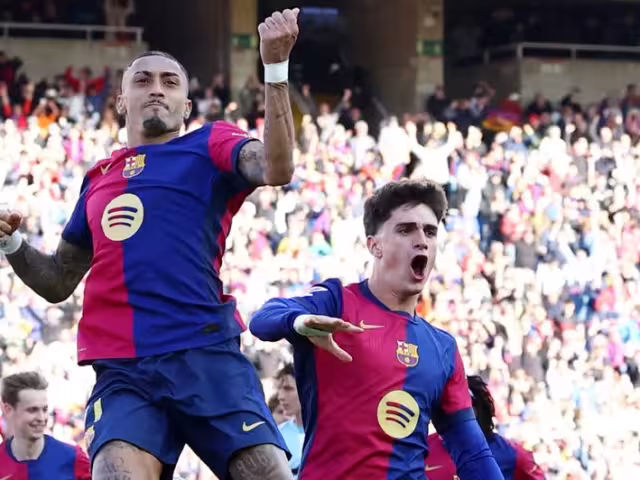 El Barcelona no baja las manos por el título