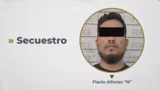 Según la Fiscalía, el detenido presuntamente vigilaba a las víctimas mientras otros implicados contactaban a sus familiares para exigir el pago del rescate