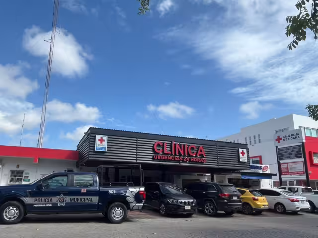 Por ahora el personal médico atiende al hombre debido a sus heridas