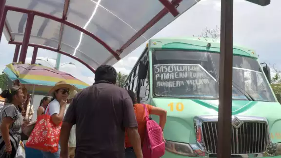 La empresa de transporte y el ARTEC reconocen como justa la demanda de mejorar el servicio. La empresa de transporte y el ARTEC reconocen como justa la demanda de mejorar el servicio.