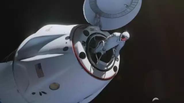 El comandante de la misión Polaris Dawn de SpaceX, realizó la primera salida espacial privada de la historia
