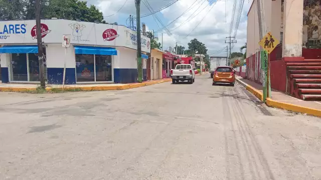 La interrupción de la corriente eléctrica ha tenido consecuencias inmediatas más allá de la iluminación, la falta de energía comienza a paralizar el servicio de agua potable