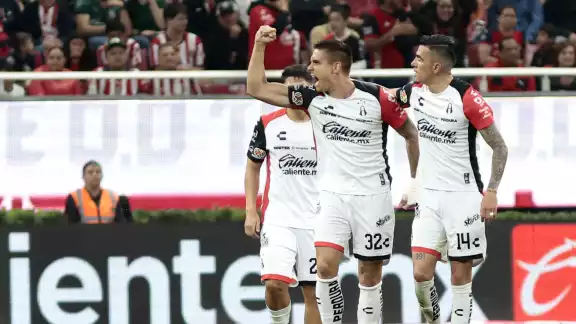 Atlas le da la vuelta al resultado en los últimos minutos
