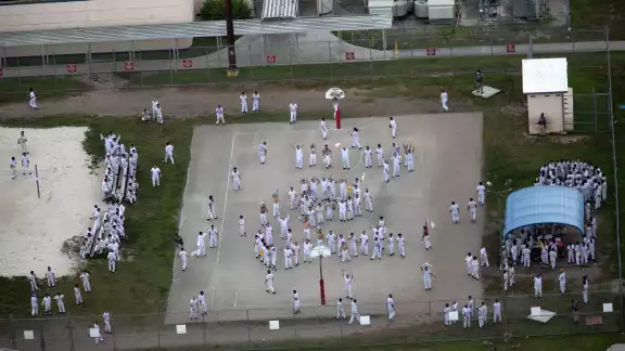El centro ‘Alligator Alcatraz’ fue abierto a principios de julio y opera en una pista abandonada de un aeropuerto al oeste de Miami El centro ‘Alligator Alcatraz’ fue abierto a principios de julio y opera en una pista abandonada de un aeropuerto al oeste de Miami