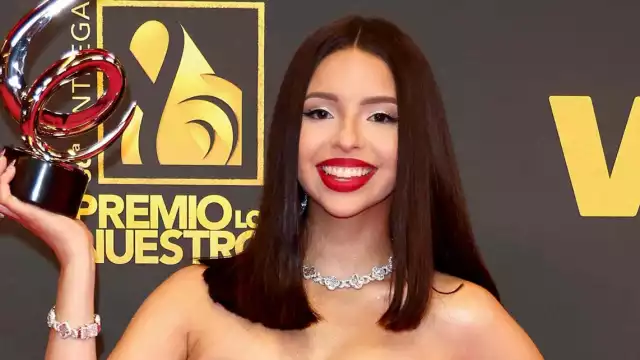 Filtran supuesta fotografía del anillo de matrimonio que Nodal le dio a Ángela Aguilar