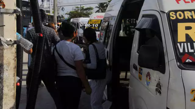 Choferes de transporte público en Cancún se "embolsaron" más de mil mpd en siete años