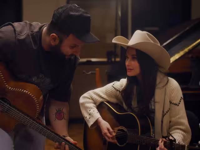 Carín León y su nueva colaboración