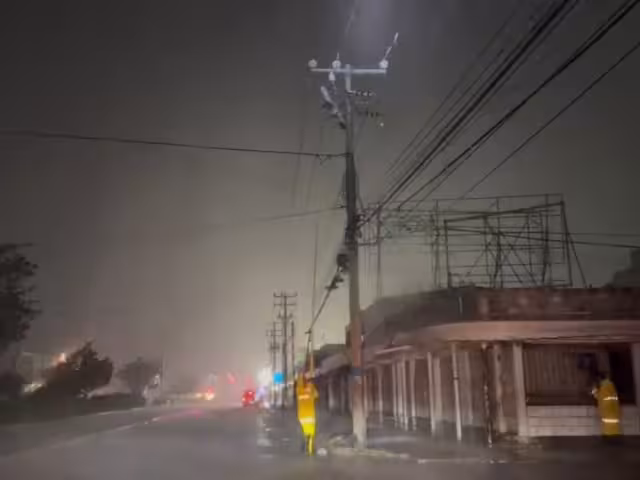 La CFE ha restablecido el servicio al 19% de los afectados hasta el mediodía del miércoles