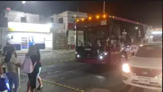 Los afectados exigieron que se les otorgara el servicio para llegar a sus destinos.