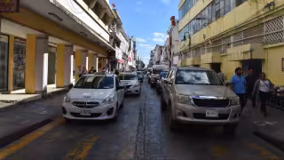 Saturación vehicular convierte al Centro Histórico de Mérida en foco crítico de movilidad