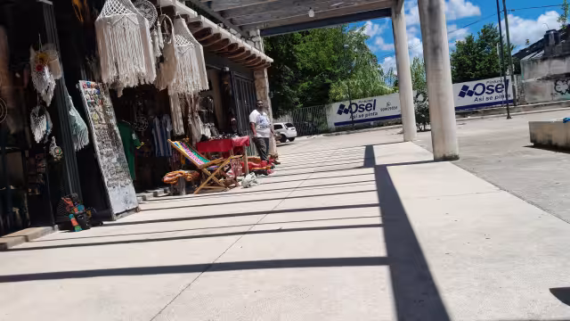 Con ventas casi nulas, recurren a préstamos para poder sobrevivir, lo que les genera más problemas