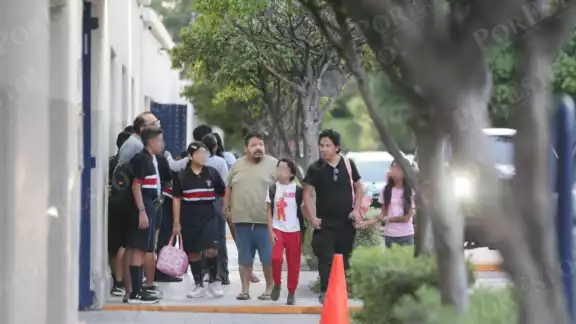 Con entusiasmo, niños y jóvenes regresaron a sus aulas después de sus largas vacaciones Con entusiasmo, niños y jóvenes regresaron a sus aulas después de sus largas vacaciones