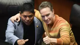 El también cantante rindió protesta este jueves