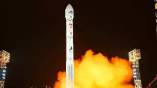Fracaso en el lanzamiento de satélite espía de Corea del Norte aumenta tensiones internacionales