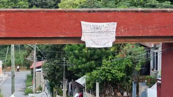 Fueros colocadas tres mantas en Campeche Fueros colocadas tres mantas en Campeche